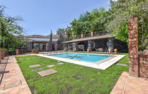 Beautiful home in Zafferana Etnea with Outdoor swimming pool, WiFi and Private swimming pool, Zafferana Etnea